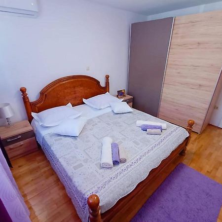 Apartment Glavaric أوميس المظهر الخارجي الصورة