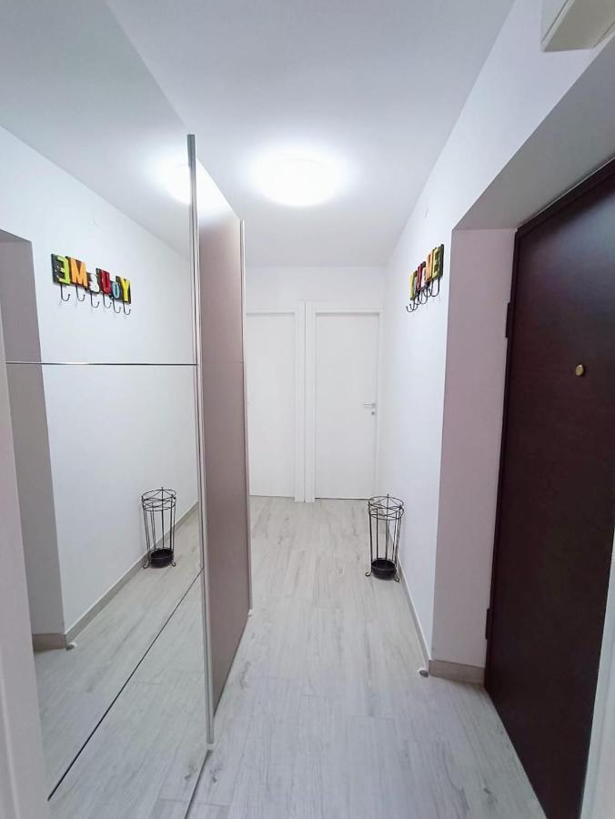 Apartment Glavaric أوميس المظهر الخارجي الصورة