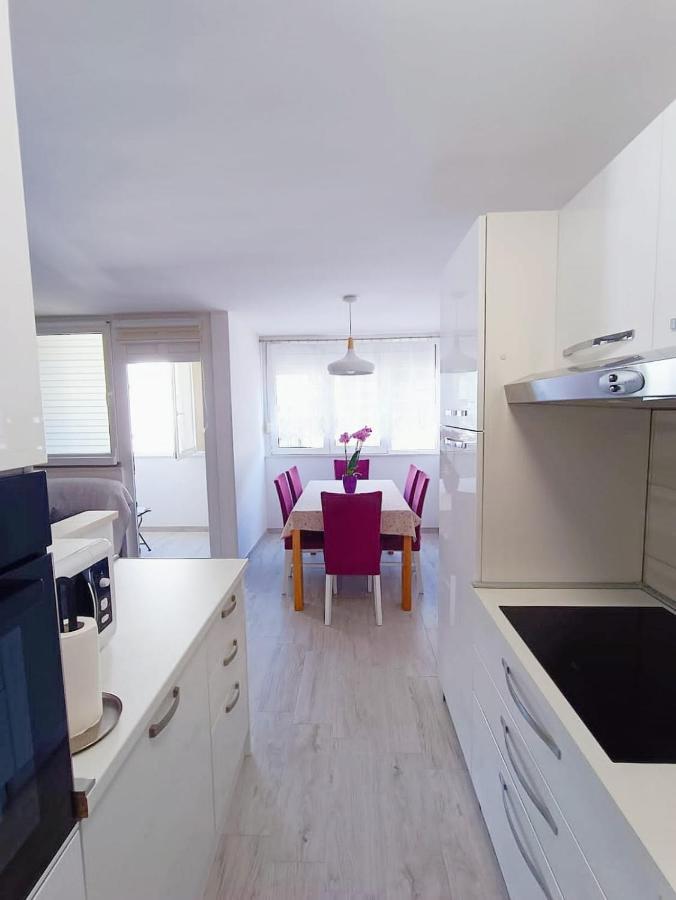 Apartment Glavaric أوميس المظهر الخارجي الصورة